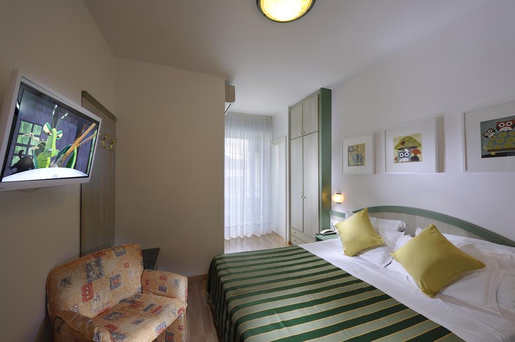 Hotel Montecarlo Bibione Camera foto