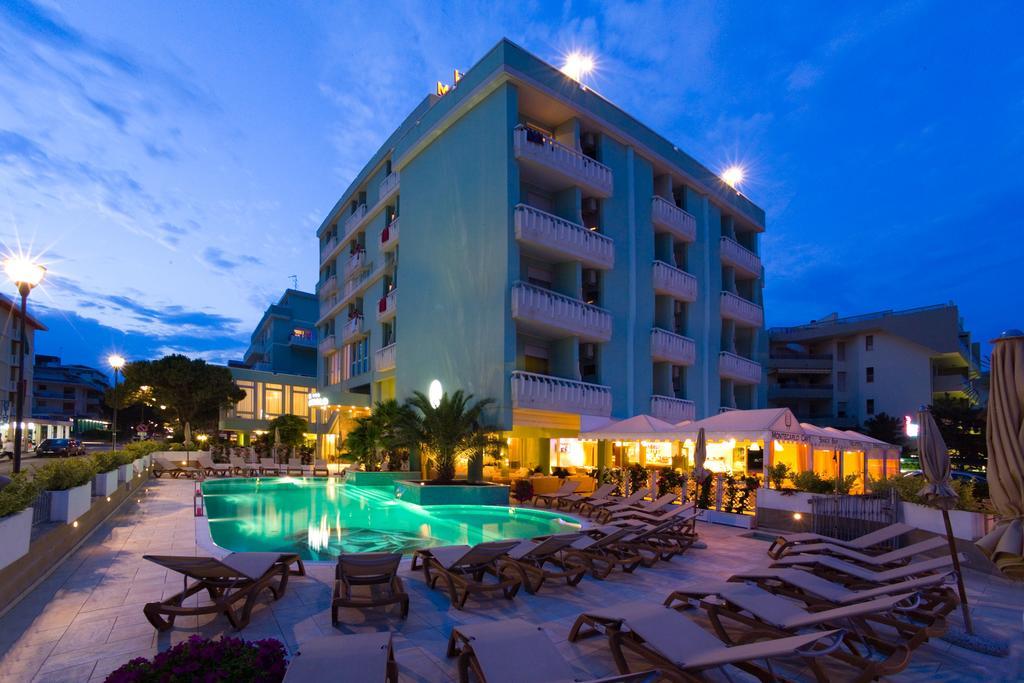 Hotel Montecarlo Bibione Esterno foto