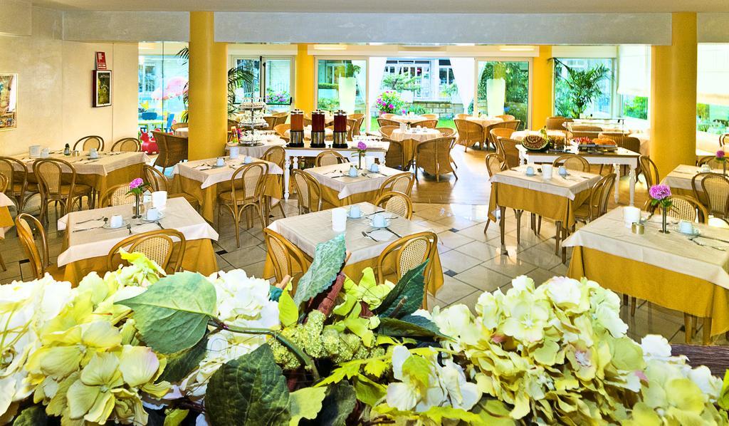 Hotel Montecarlo Bibione Esterno foto