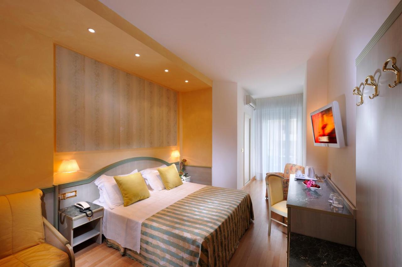 Hotel Montecarlo Bibione Esterno foto
