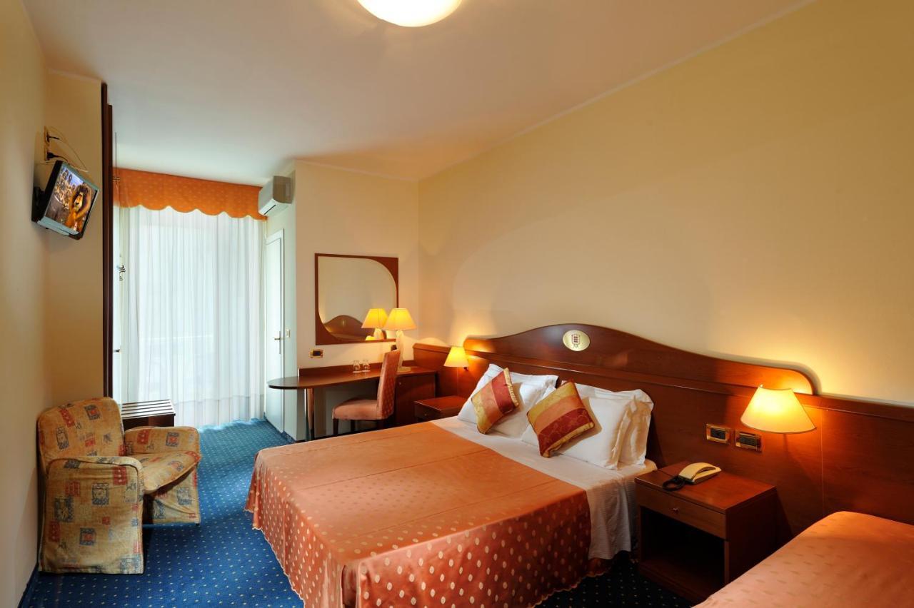 Hotel Montecarlo Bibione Esterno foto